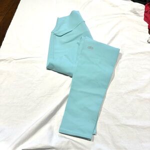 ALO Yoga Light Blue Leggings